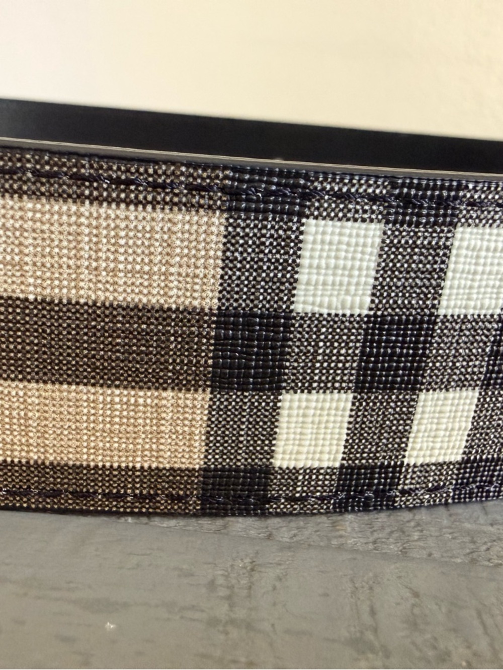 Burberry Black Leather & Beige Vintage Check Belt with Gold TB Buckle - Picture 3 of 6